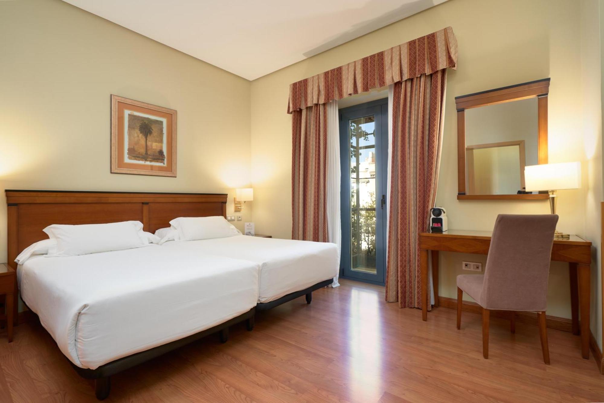 Hotel Becquer Seville Luaran gambar