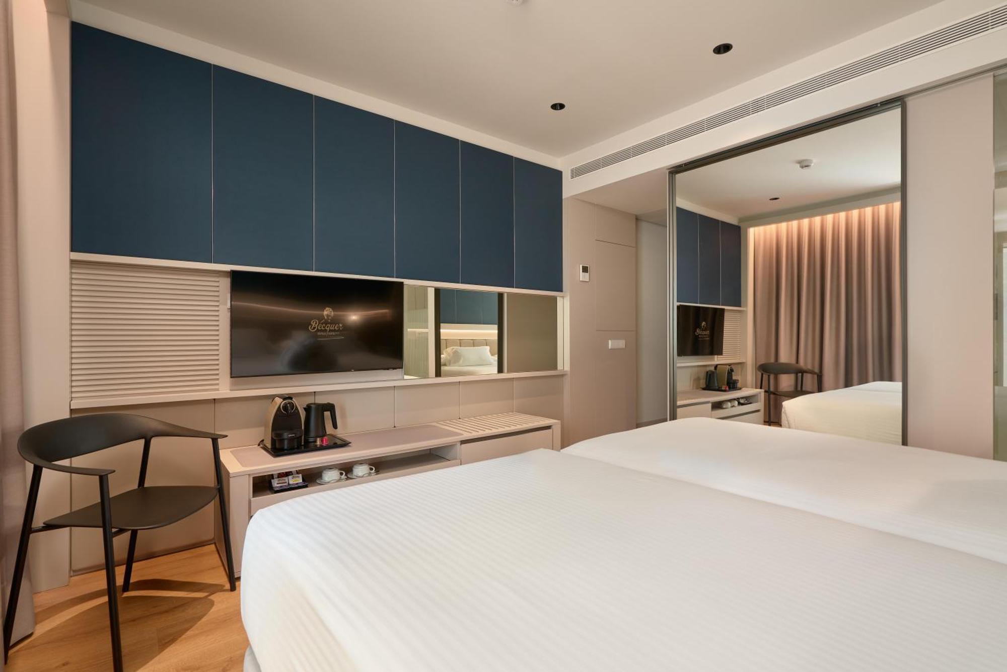 Hotel Becquer Seville Luaran gambar