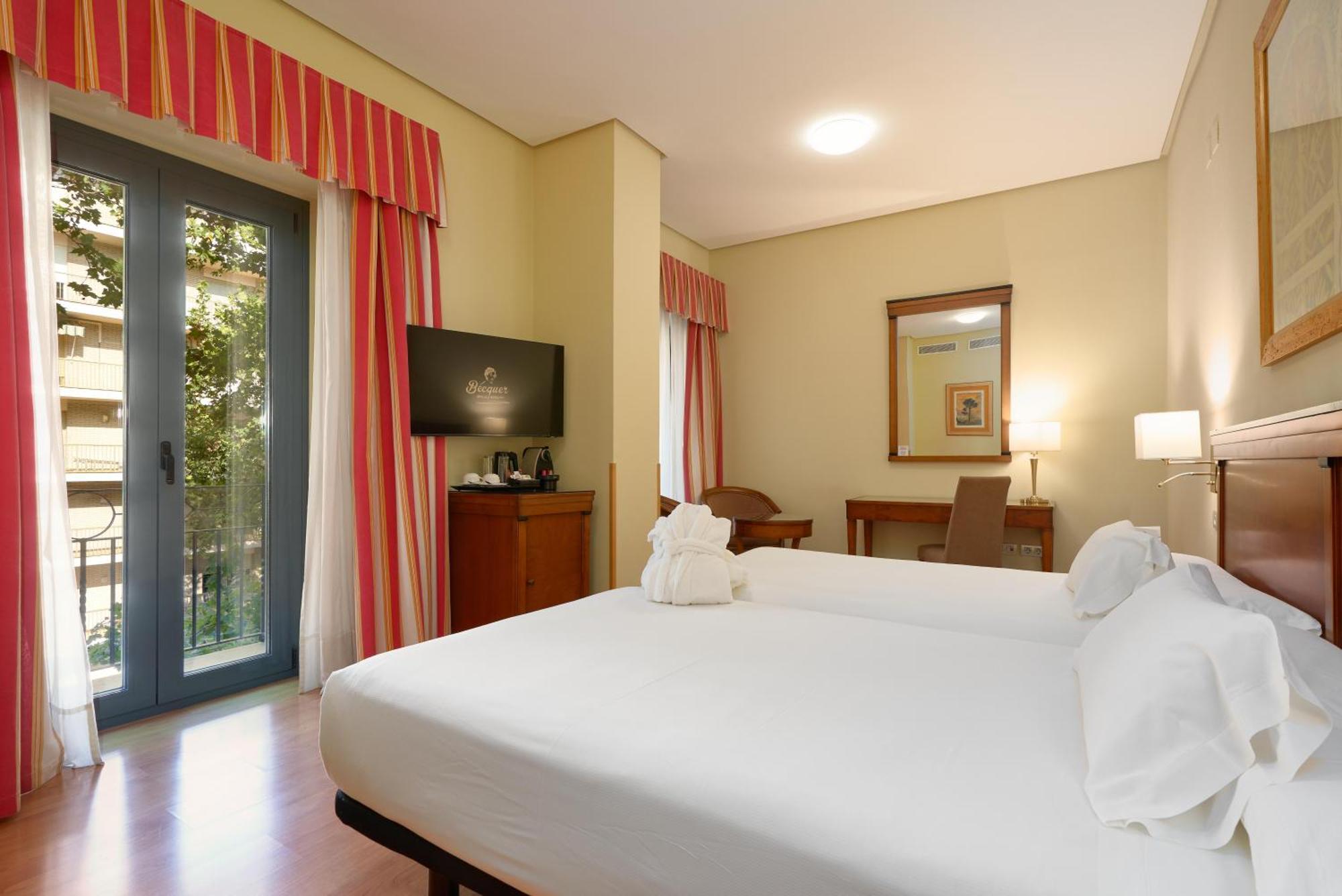 Hotel Becquer Seville Luaran gambar