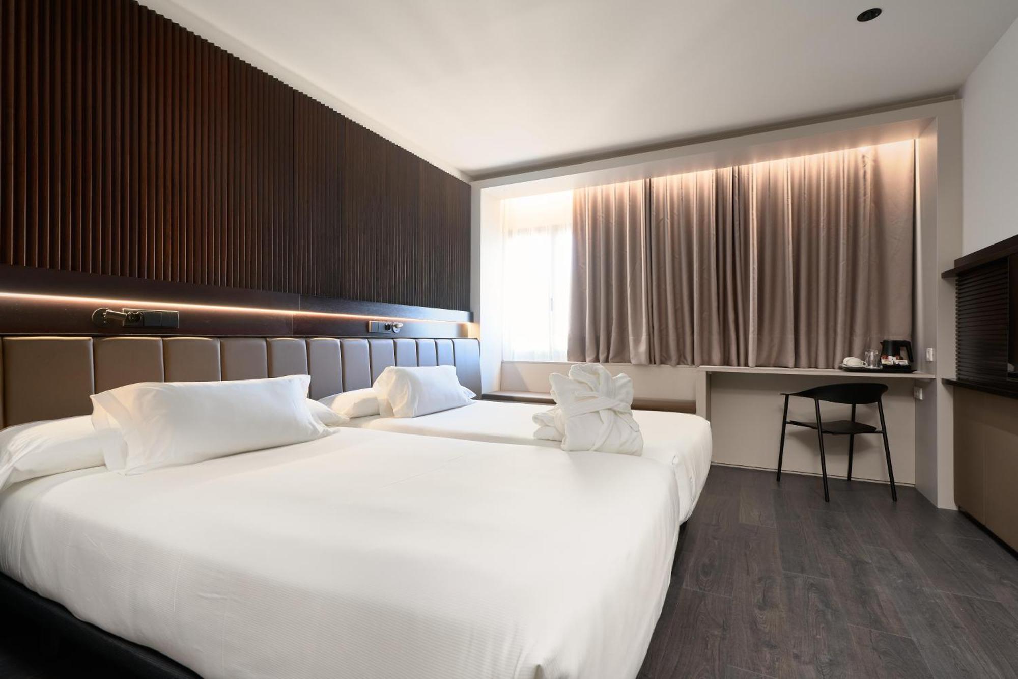 Hotel Becquer Seville Luaran gambar