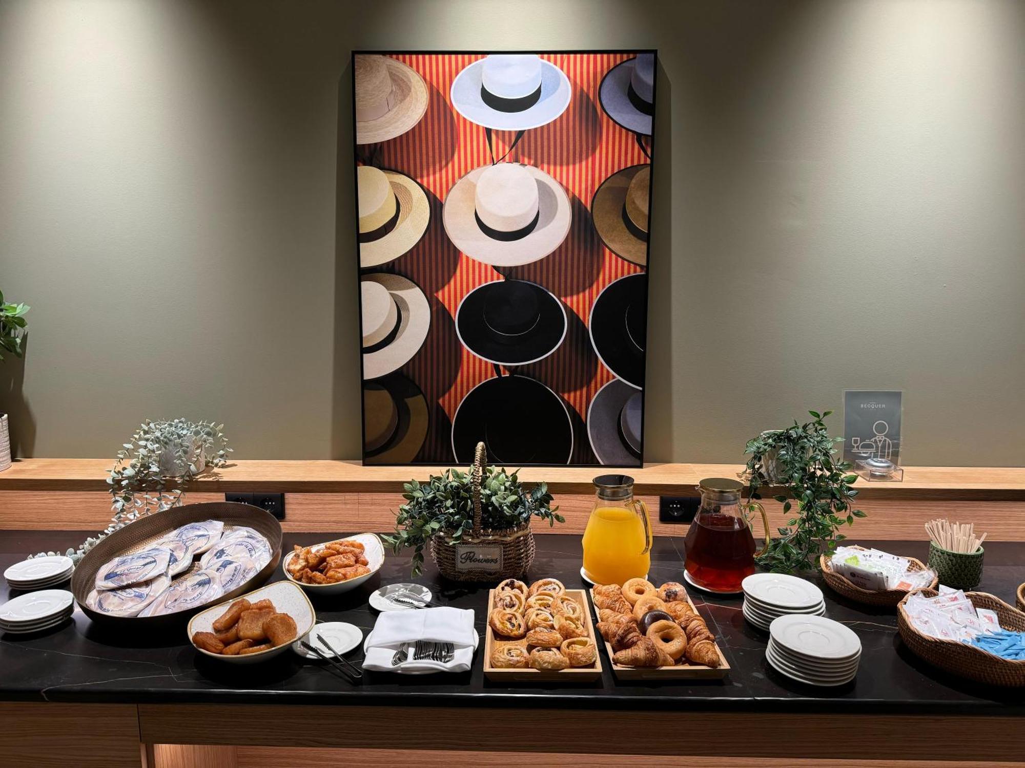 Hotel Becquer Seville Luaran gambar