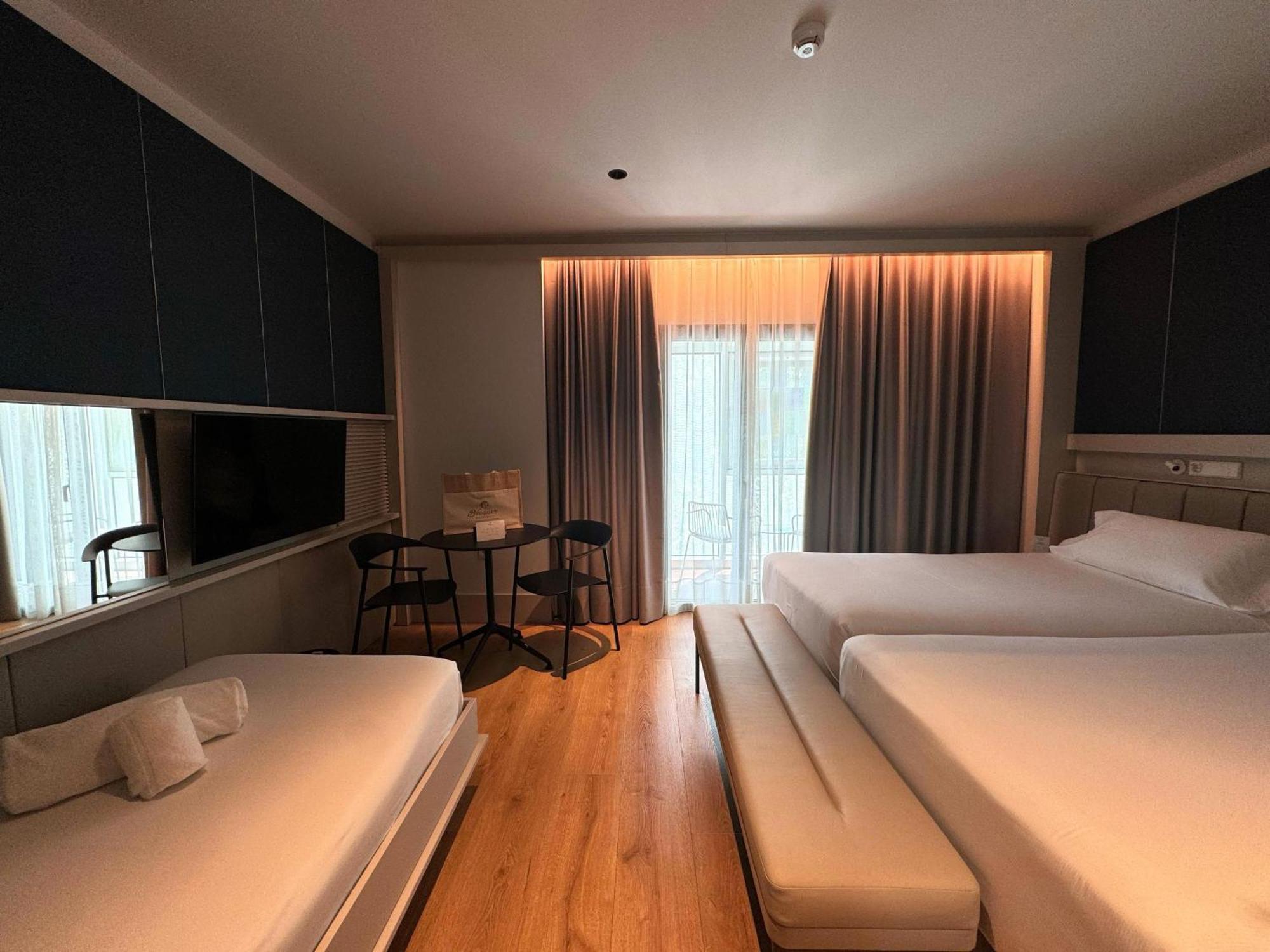 Hotel Becquer Seville Luaran gambar